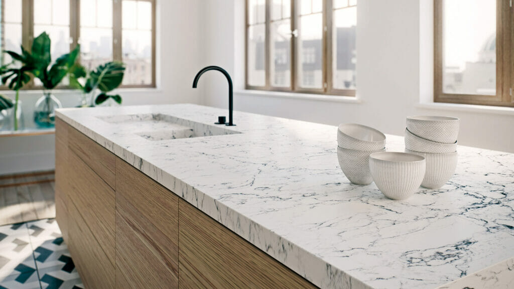 White Attica 5143