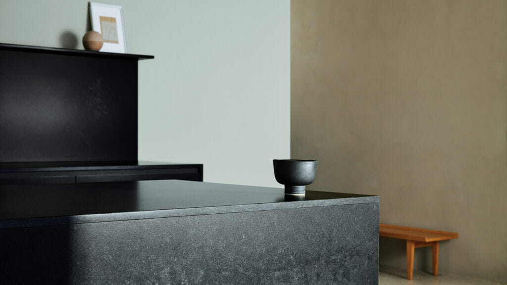 Black Tempal 5810
