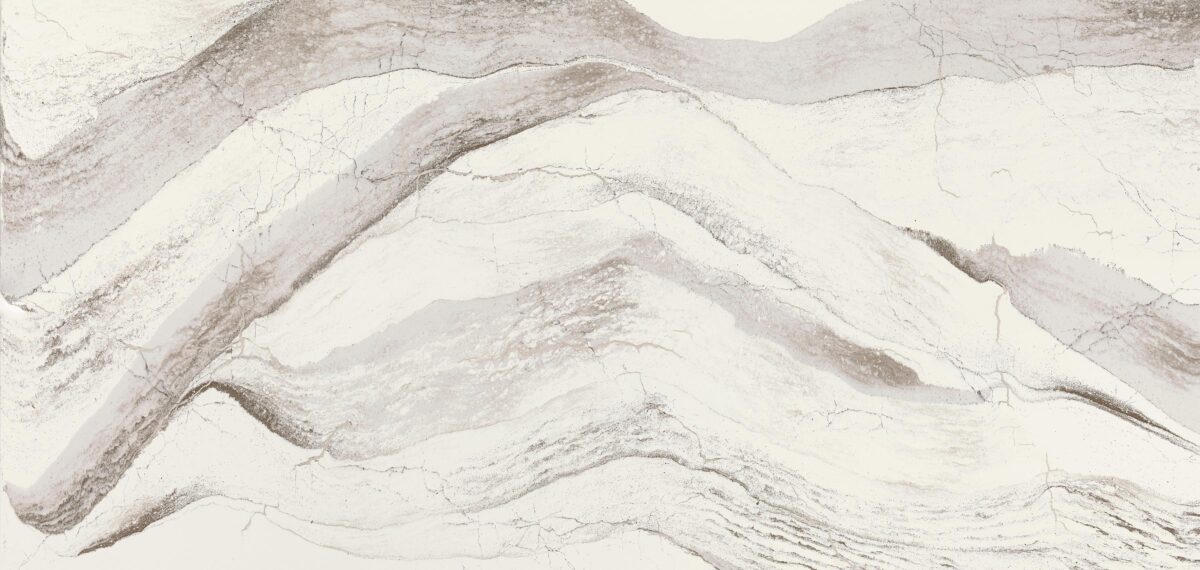 Windsor Brass Satin Ridge 132x65 Polished Quartz Slab 1